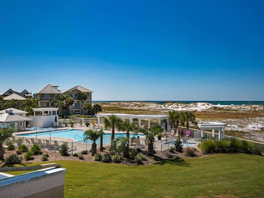 Magnolia House At Destin Pointe II Apartment Room photo